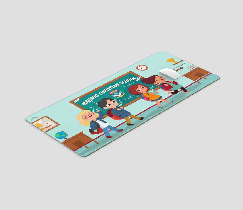 Mousepad Panjang Desain Kelas Ceria dengan Ilustrasi Siswa - Image 1