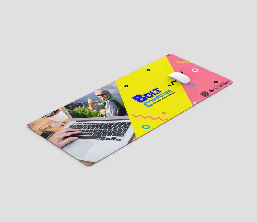 Mousepad Panjang Desain Ceria Kombinasi Foto & Warna Pop - Image 1