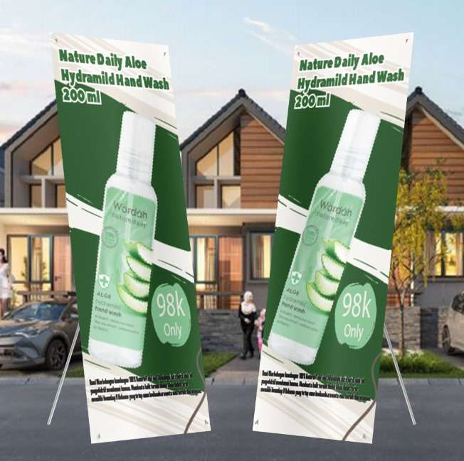 X-Banner Promo Wardah Nature Daily Aloe Hydramild Hand Wash 200 ml dengan Nuansa Hijau Fresh - Image 1