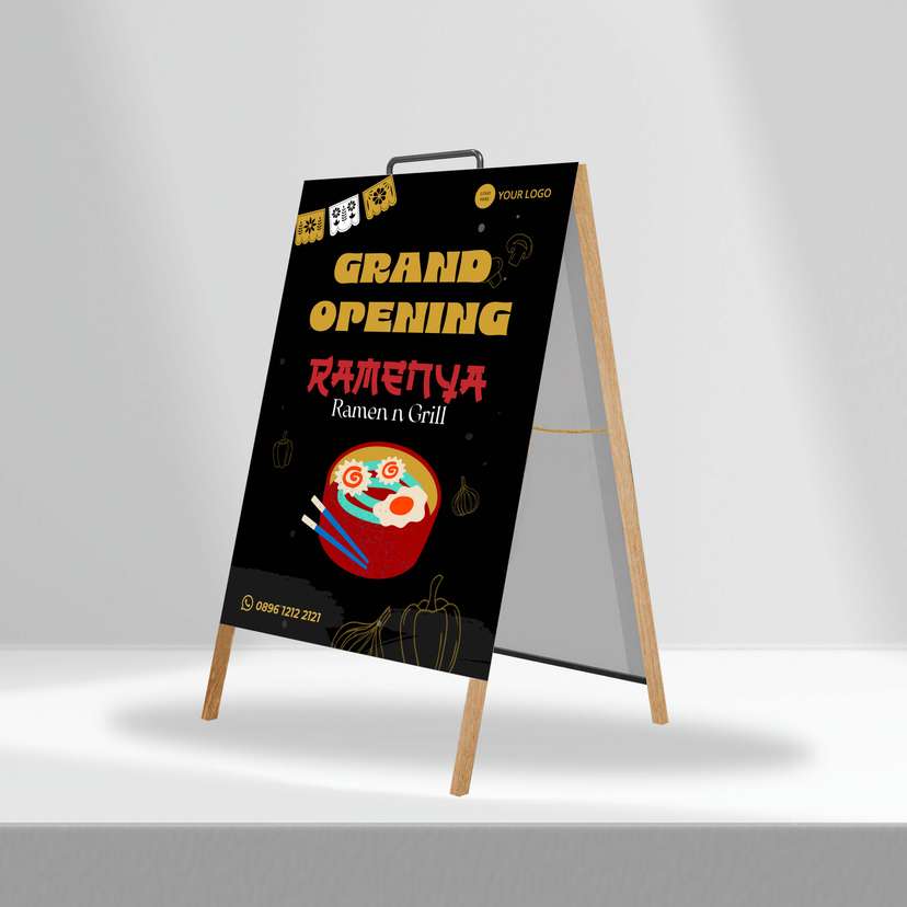 Triangle Stand Banner Kayu Opening Ramenya - Image 1