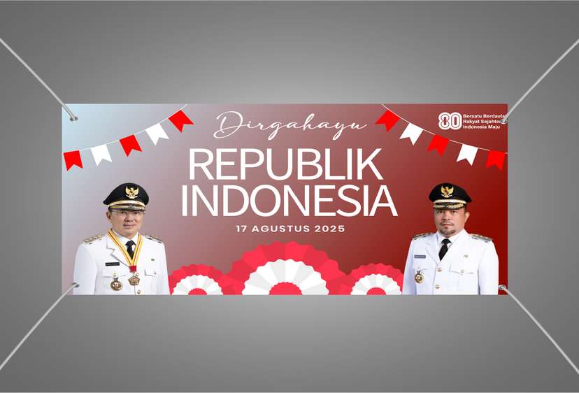 Baliho Semarak Kemerdekaan Dengan Bendera dan Rakyat Bersatu - Image 1