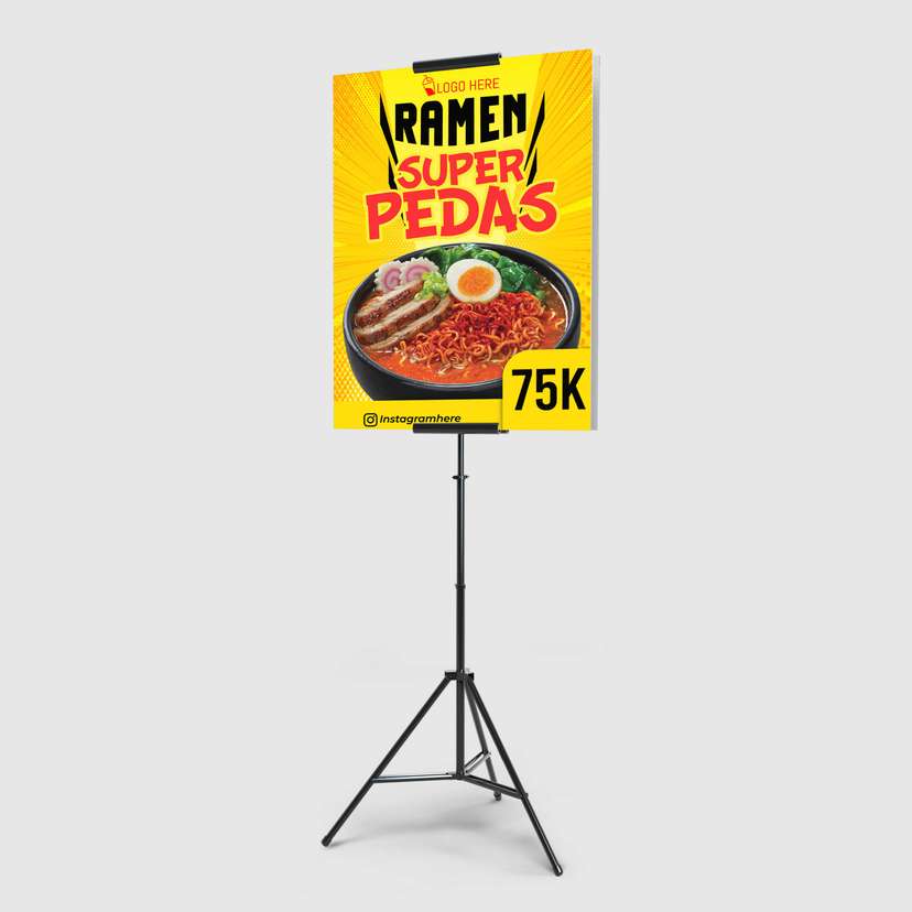 Foamboard Promo Makanan Ramen Pedas Dengan Warna Dominan Kuning - Image 1