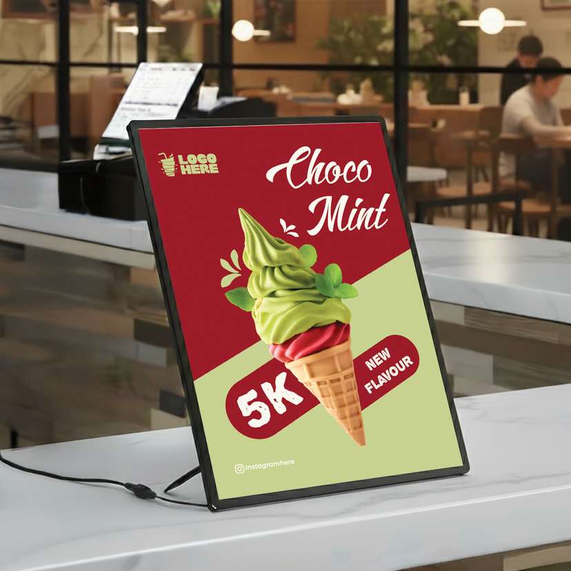 Slim LED Menu Ice Cream Cone Dengan Latar Merah Hijau - Image 1