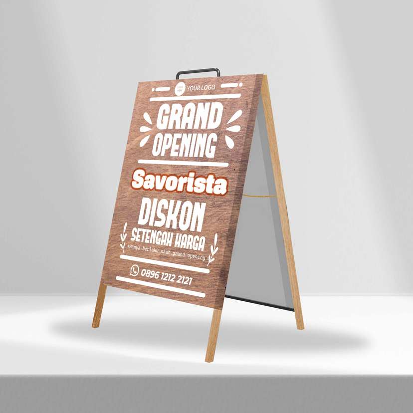 Triangle Stand Banner Kayu Opening Savorista - Image 1