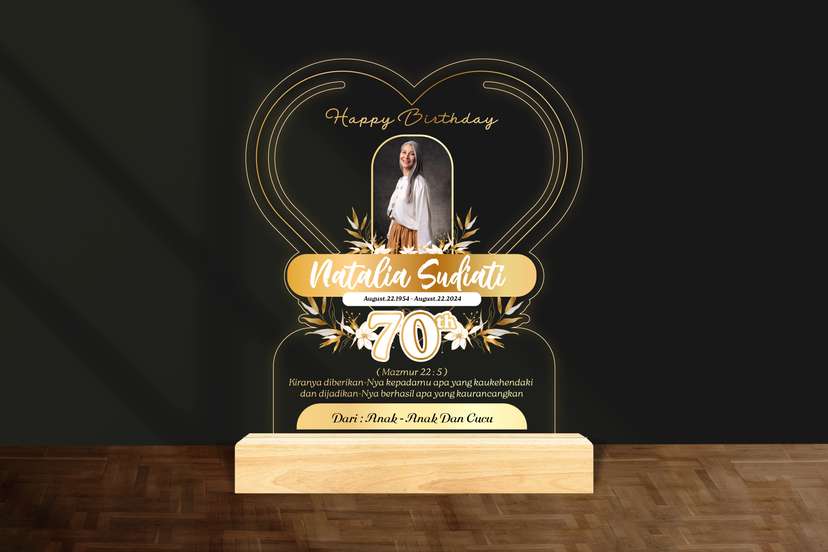 Dream LED Acrylic Ulang Tahun 70 Tahun Tema Gold dan Putih - Image 1