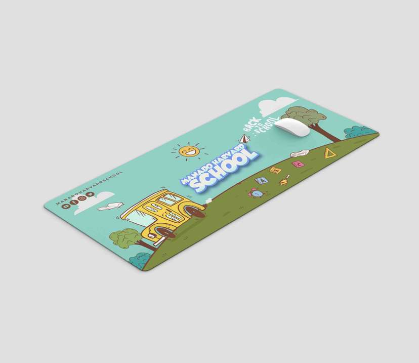 Mousepad Panjang Desain Back to School Ceria dengan Ilustrasi Bus Sekolah - Image 1
