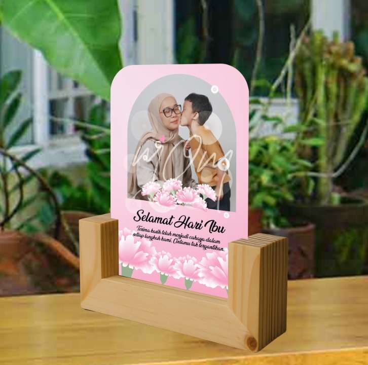 DreamLED Apresiasi Pengabdian Desi Puspitasari - Image 1