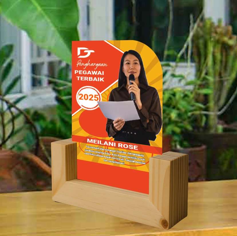 Dream LED Penghargaan Pegawai Terbaik 2025 Meilani Rose - Image 1