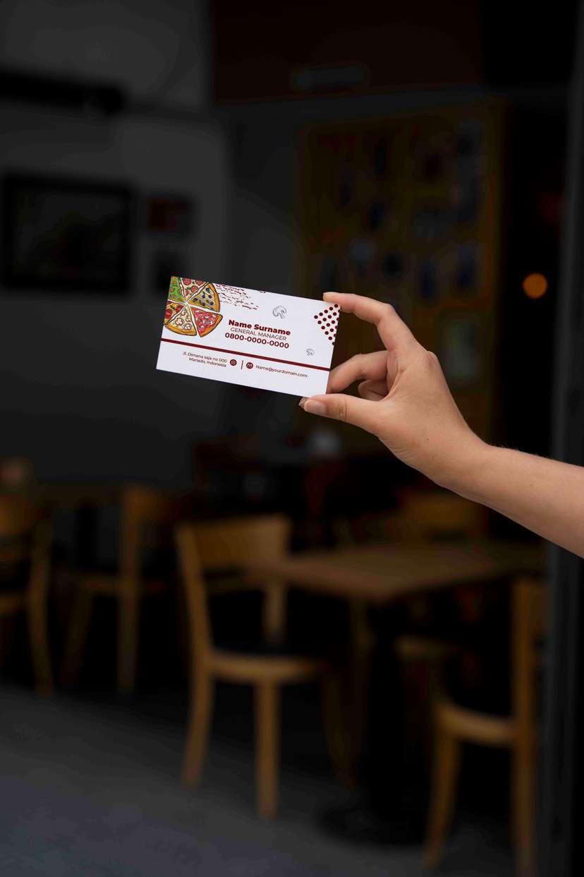 Kartu Nama untuk Restoran Pizza dengan Nuansa Pizza - Image 1