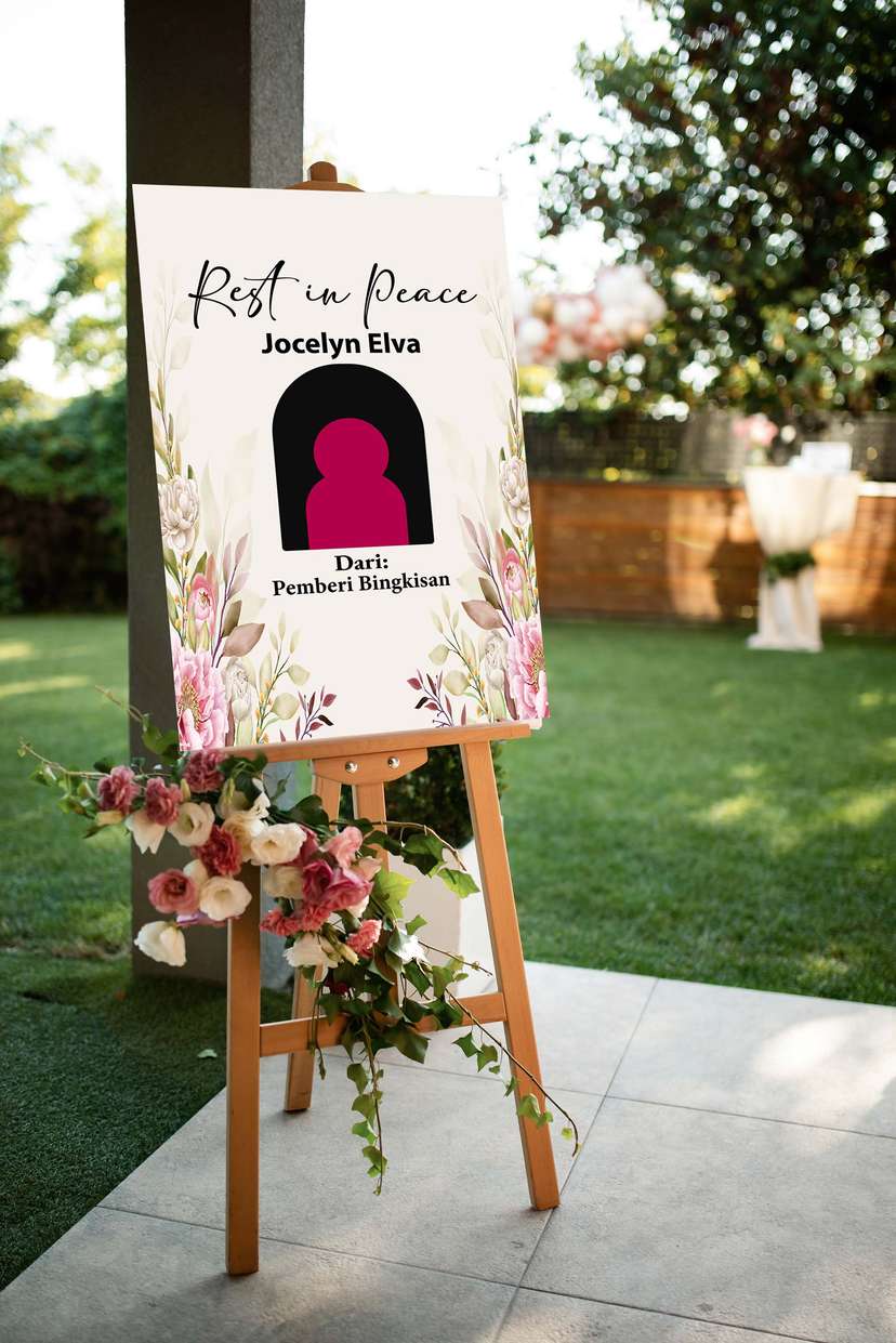 crylic Sign Tripod Kedukaan dengan Kombinasi Floral Pink dan Putih yang Manis untuk Memberi Kenangan yang Indah dan Berkesan - Image 1