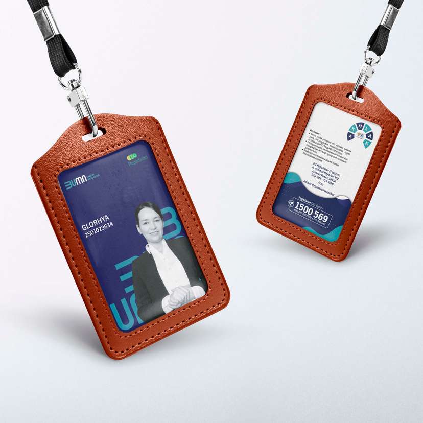 ID Card Perusahaan Biru Tua Dengan Foto Blakang Putih - Image 1