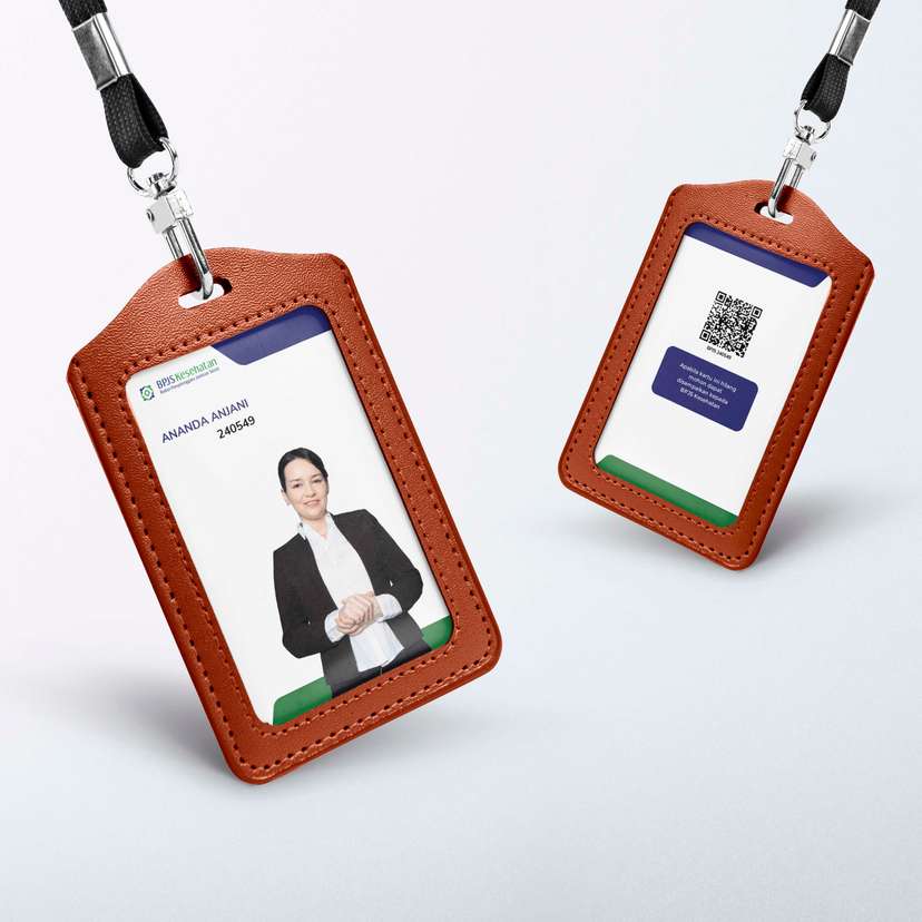 ID Card Perusahaan Latar Putih Dengan Ornament Biru Dan Hijau - Image 2
