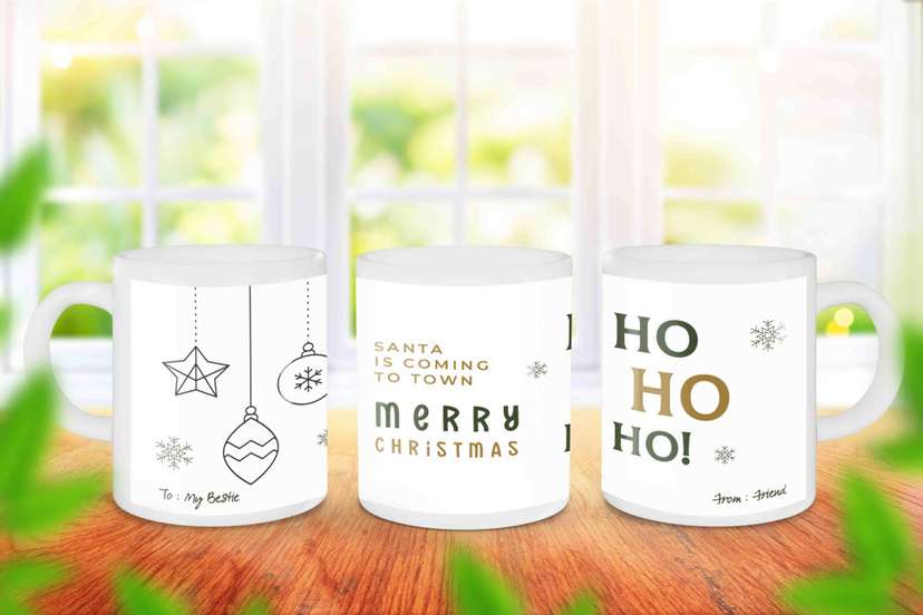 Mug Christmas Santa is Coming To Town - Image 1